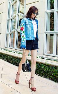 Tian Jing feet photo thumbnail