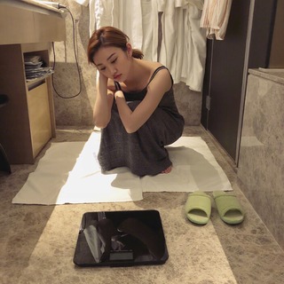 Tian Jing feet photo thumbnail