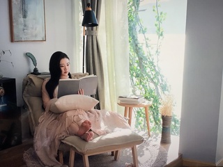 Tian Jing feet photo thumbnail