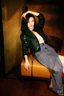 Tian Jing feet photo thumbnail