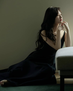 Tian Jing feet photo thumbnail