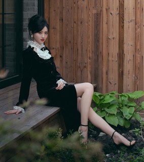 Tian Jing feet photo thumbnail