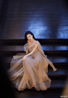 Tian Jing feet photo thumbnail