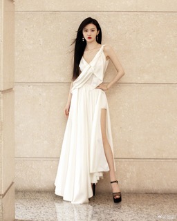 Tian Jing feet photo thumbnail