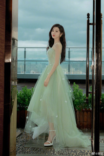 Tian Jing feet photo thumbnail