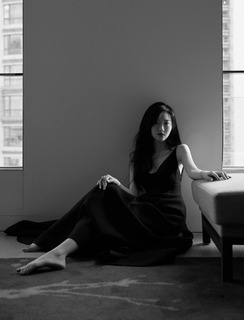 Tian Jing feet photo thumbnail