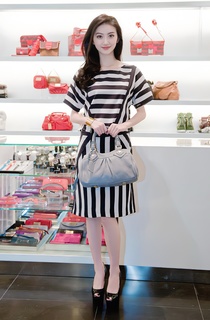 Tian Jing feet photo thumbnail