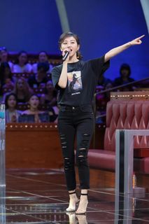 Tian Jing feet photo thumbnail