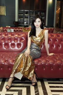 Tian Jing feet photo thumbnail