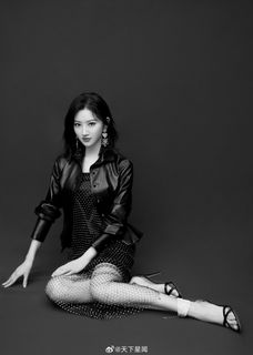 Tian Jing feet photo thumbnail