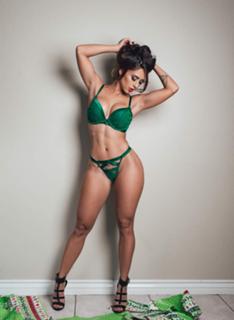Tianna Gregory feet photo 3