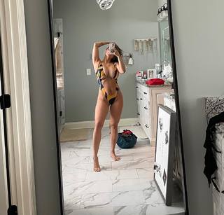 Tianna Gregory feet photo 13