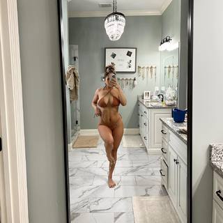 Tianna Gregory feet photo 9