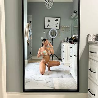 Tianna Gregory feet photo 7