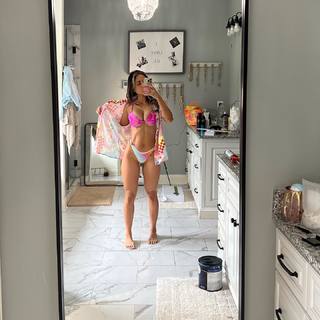 Tianna Gregory feet photo 2