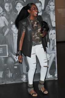 Tichina Arnold feet photo thumbnail