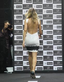 Ticiane Pinheiro feet photo 8