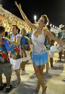 Ticiane Pinheiro feet photo 2