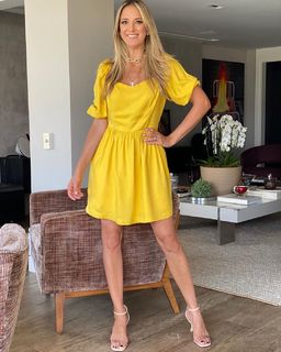 Ticiane Pinheiro feet photo 10