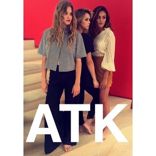 Tiera Skovbye feet photo thumbnail