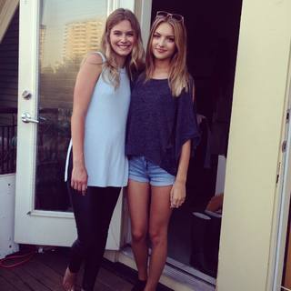 Tiera Skovbye feet photo thumbnail
