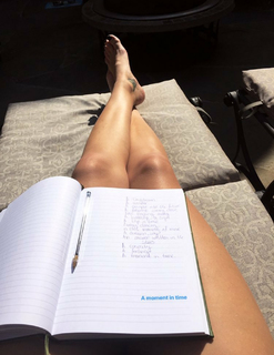 Tiera Skovbye feet photo thumbnail