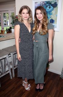 Tiera Skovbye feet photo thumbnail