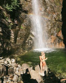 Tiera Skovbye feet photo thumbnail