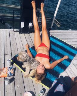 Tiera Skovbye feet photo thumbnail