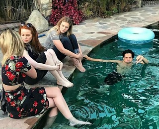 Tiera Skovbye feet photo thumbnail