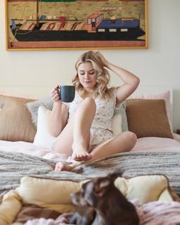 Tiera Skovbye feet photo thumbnail