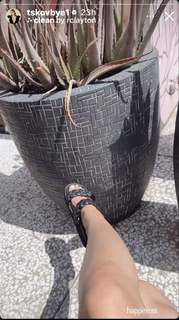 Tiera Skovbye feet photo thumbnail