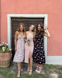 Tiera Skovbye feet photo thumbnail