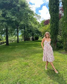 Tiera Skovbye feet photo thumbnail