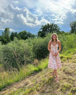 Tiera Skovbye feet photo thumbnail