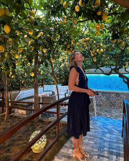 Tiera Skovbye feet photo thumbnail