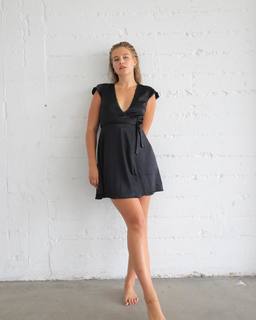 Tiera Skovbye feet photo thumbnail