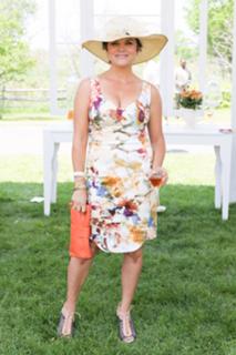Tiffani Thiessen feet photo thumbnail
