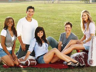 Tiffani Thiessen feet photo thumbnail