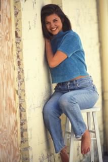 Tiffani Thiessen feet photo thumbnail