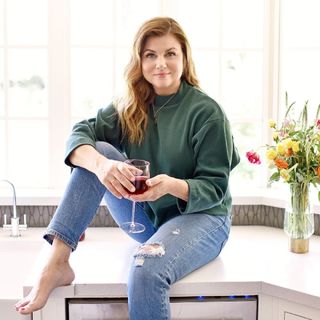 Tiffani Thiessen feet photo thumbnail