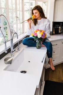 Tiffani Thiessen feet photo thumbnail