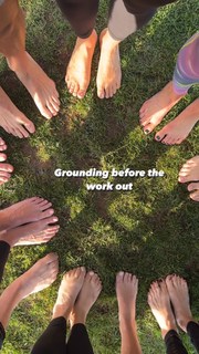 Tiffani Thiessen feet photo thumbnail