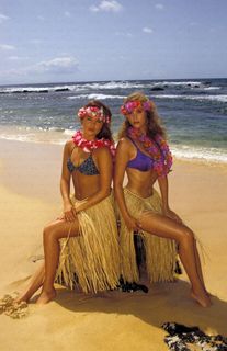 Tiffani Thiessen feet photo thumbnail