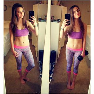 Tiffany Alvord feet photo thumbnail