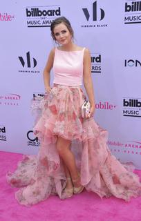 Tiffany Alvord feet photo thumbnail