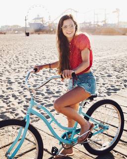 Tiffany Alvord feet photo thumbnail