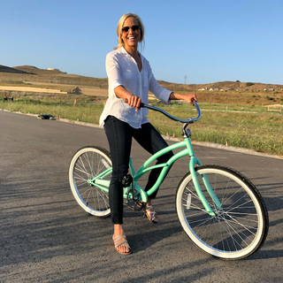 Tiffany Coyne feet photo thumbnail