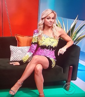 Tiffany Coyne feet photo thumbnail