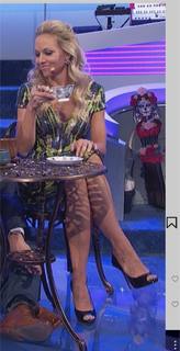 Tiffany Coyne feet photo thumbnail